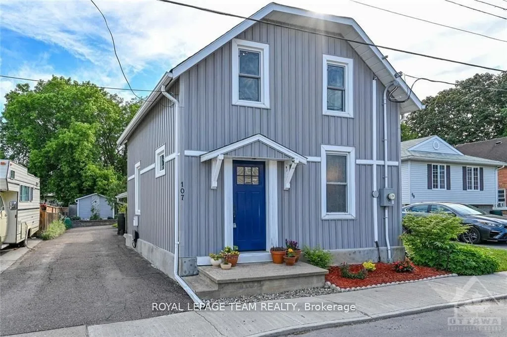 107 Queen Street, ON K7V 2A4