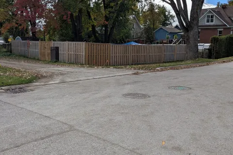 115 Centre Street, ON L0N 1S4