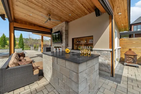 5813 Red Castle Ridge, ON K4M 0A4