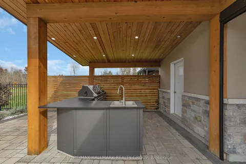 5813 Red Castle Ridge, ON K4M 0A4