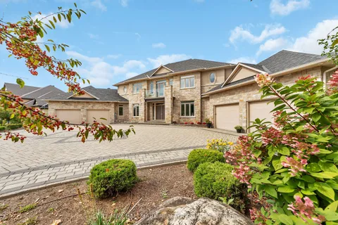 5813 Red Castle Ridge, ON K4M 0A4