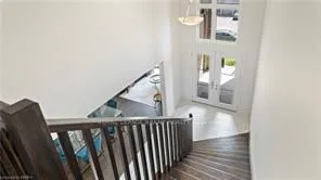 10 MCGOVERN Lane, ON N3L 0K3