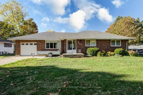 243 King Street, ON N5C 1H4