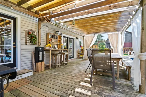 11562 Lakeshore Road, ON L3K 5V4