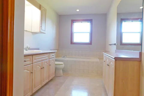 1938 Turkey Point Road, ON N3Y 4J9