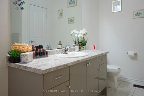 4 Sleeth Street, ON N3S 7V4