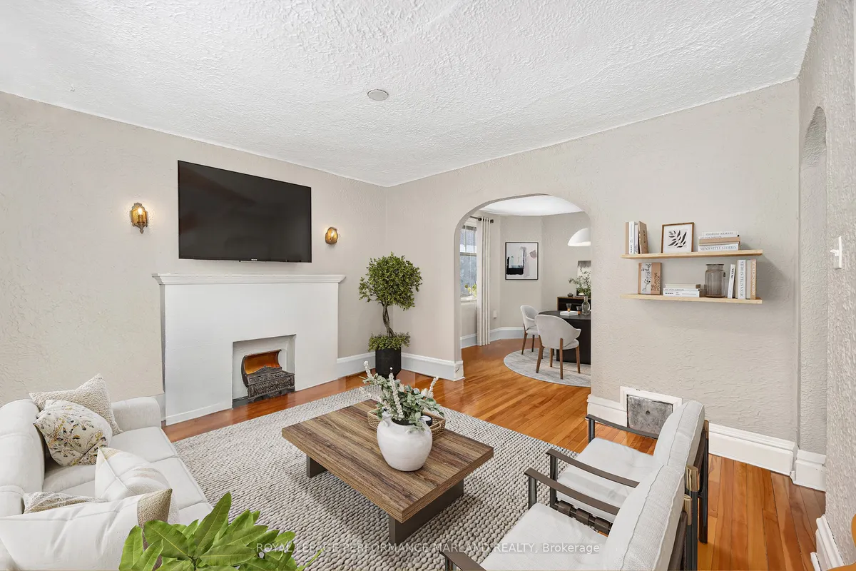 11 Foster Street, ON K1Y 3J3