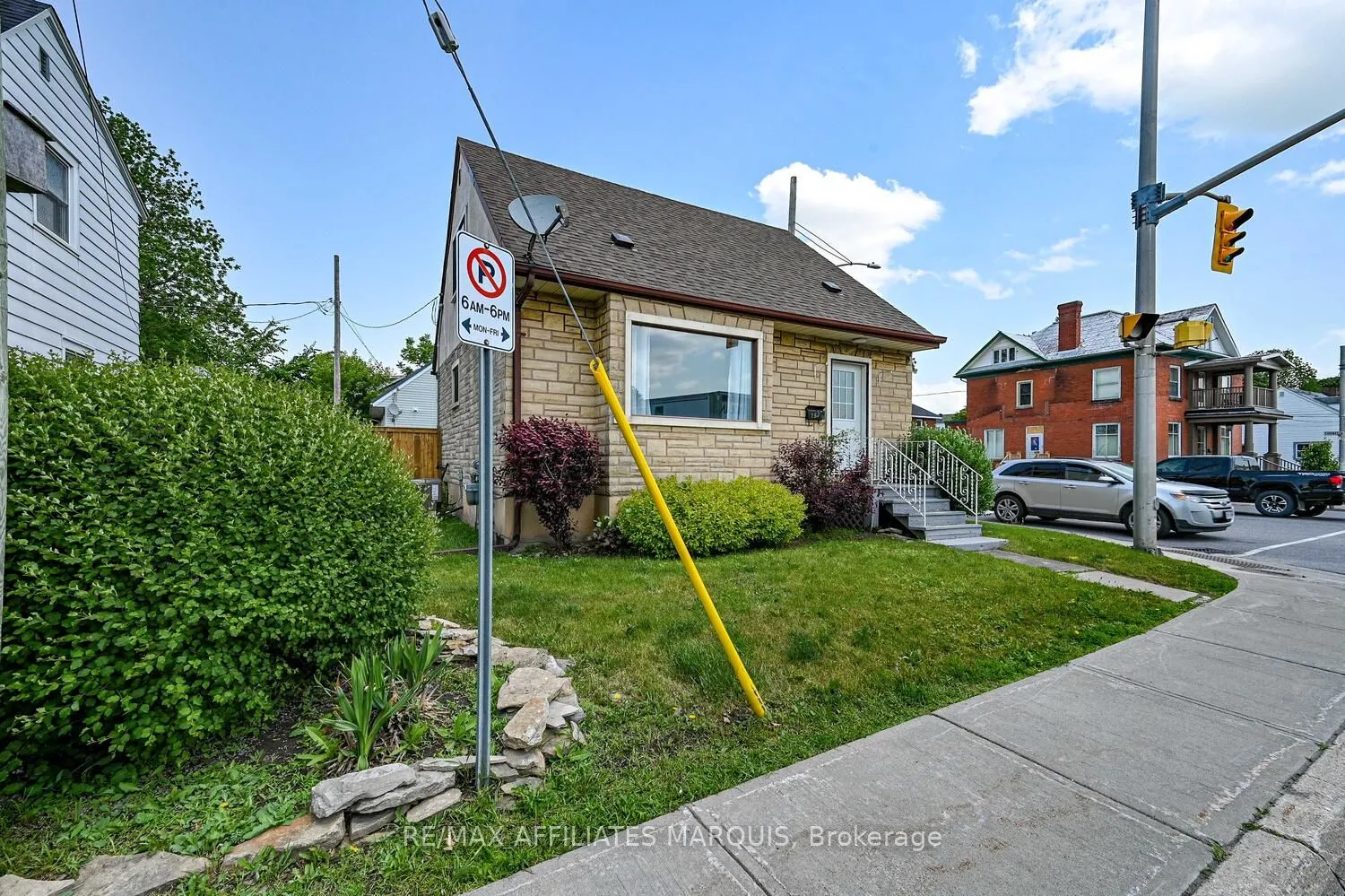 157 ELMSLEY Street, ON K7A 2H8