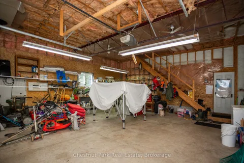 305 Barney's Boulevard, ON N0H 1Z0