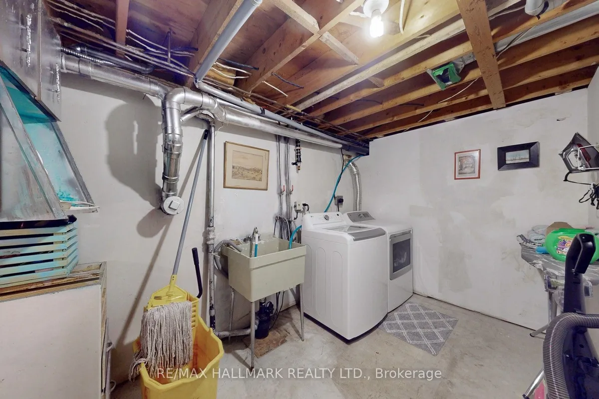 14 Sellens Avenue, ON P1L 1R4