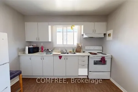 184 Simcoe Street, ON N6B 1H9