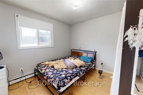 184 Simcoe Street, ON N6B 1H9