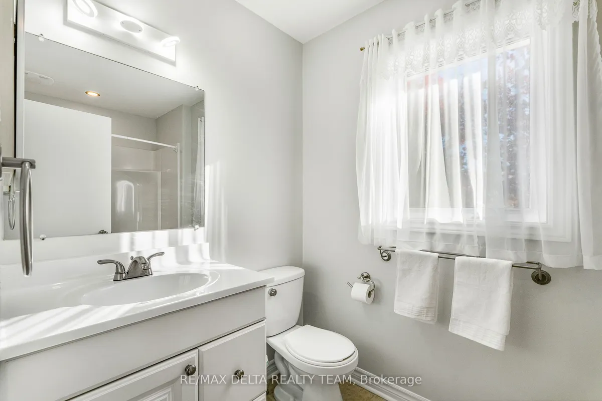 1657 Bottriell Way, ON K4A 1W1