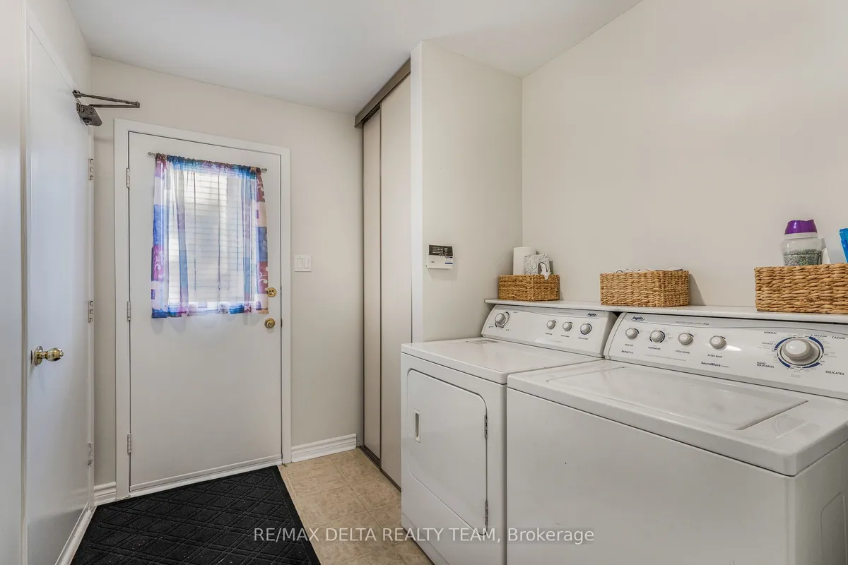 1657 Bottriell Way, ON K4A 1W1