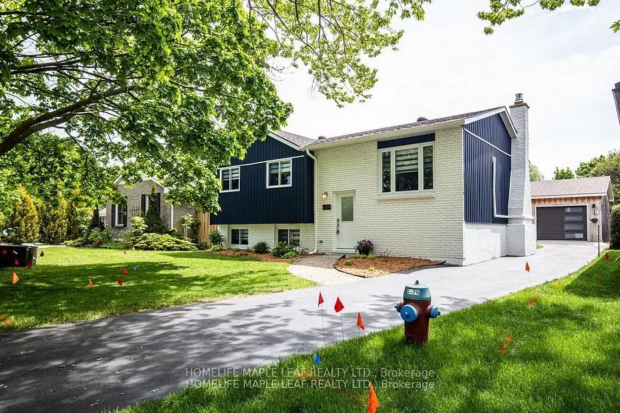 689 Macyoung Drive, ON N2Z 1T1