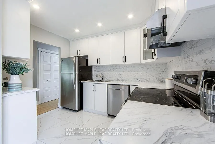 689 Macyoung Drive, ON N2Z 1T1