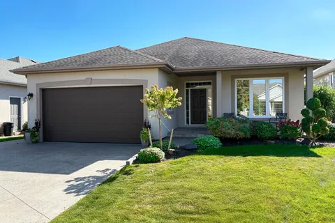 132 LORETTA Drive, ON L0S 1T0