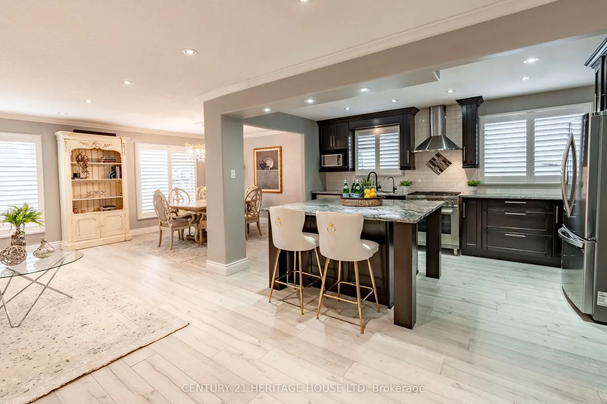 5 Beechwood Avenue, ON N3R 6Z1