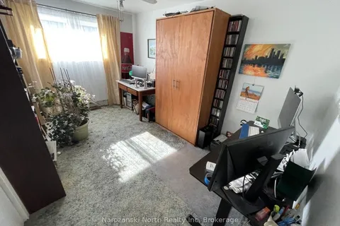 6 Champlain Street, ON P0M 2N0