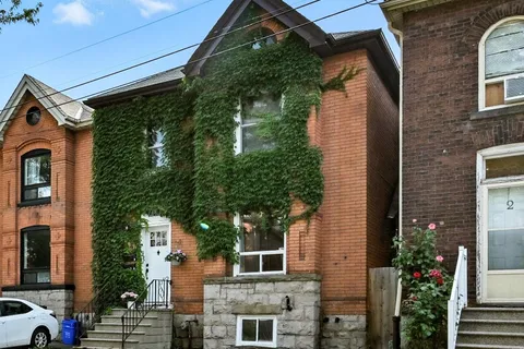 4 Madison Avenue, ON L8L 5Y3