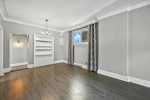 4 Madison Avenue, ON L8L 5Y3