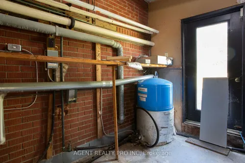 24264 Coldstream Road, ON N0M 2A0