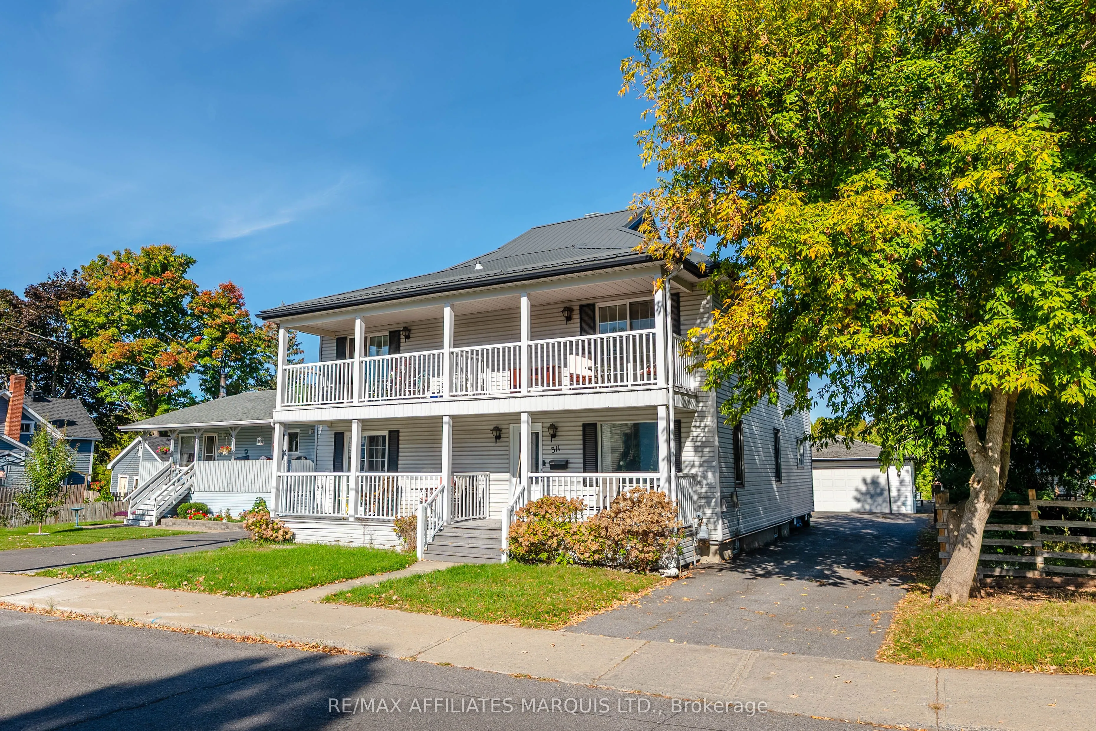 311 Sixth Street, ON K6H 2N8