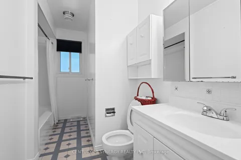 20 Parkside Crescent, ON K2G 3B5