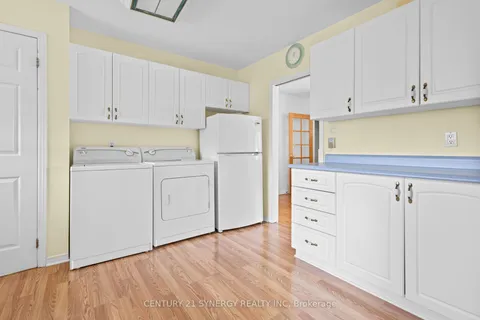 20 Parkside Crescent, ON K2G 3B5