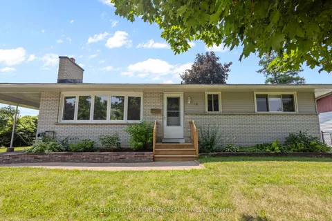 20 Parkside Crescent, ON K2G 3B5