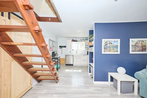 1123 Pelham Street, ON L3C 3E4