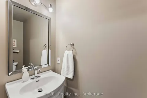 35 Hunter Drive, ON L3C 7L6