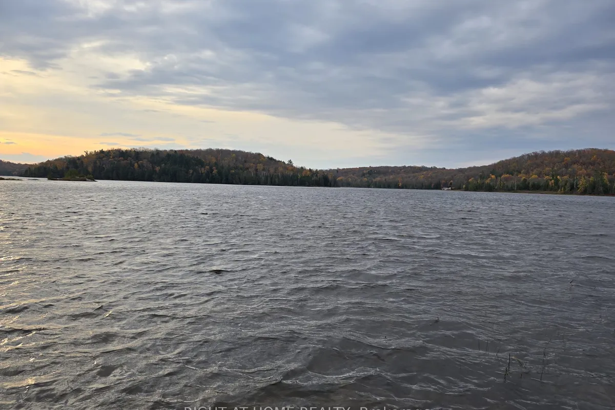 2503 Fern Glen, ON P0A 1Y0