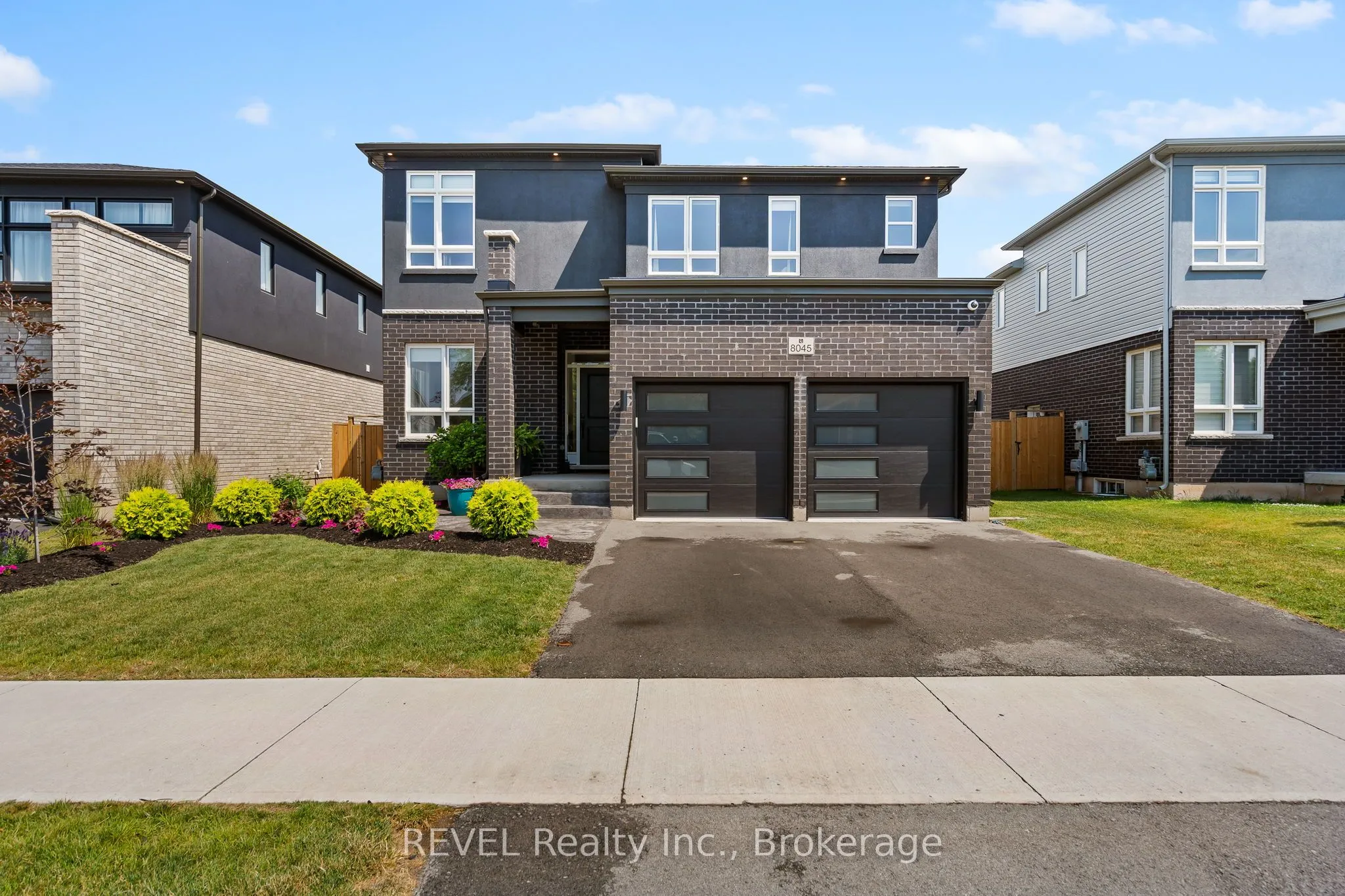 8045 Brookside Drive, ON L2H 3T9