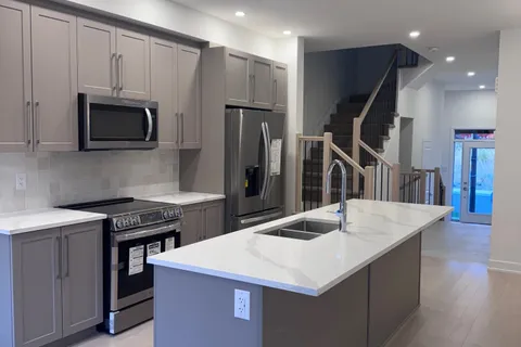 130 Sencha Terrace, ON K2J 6Z2