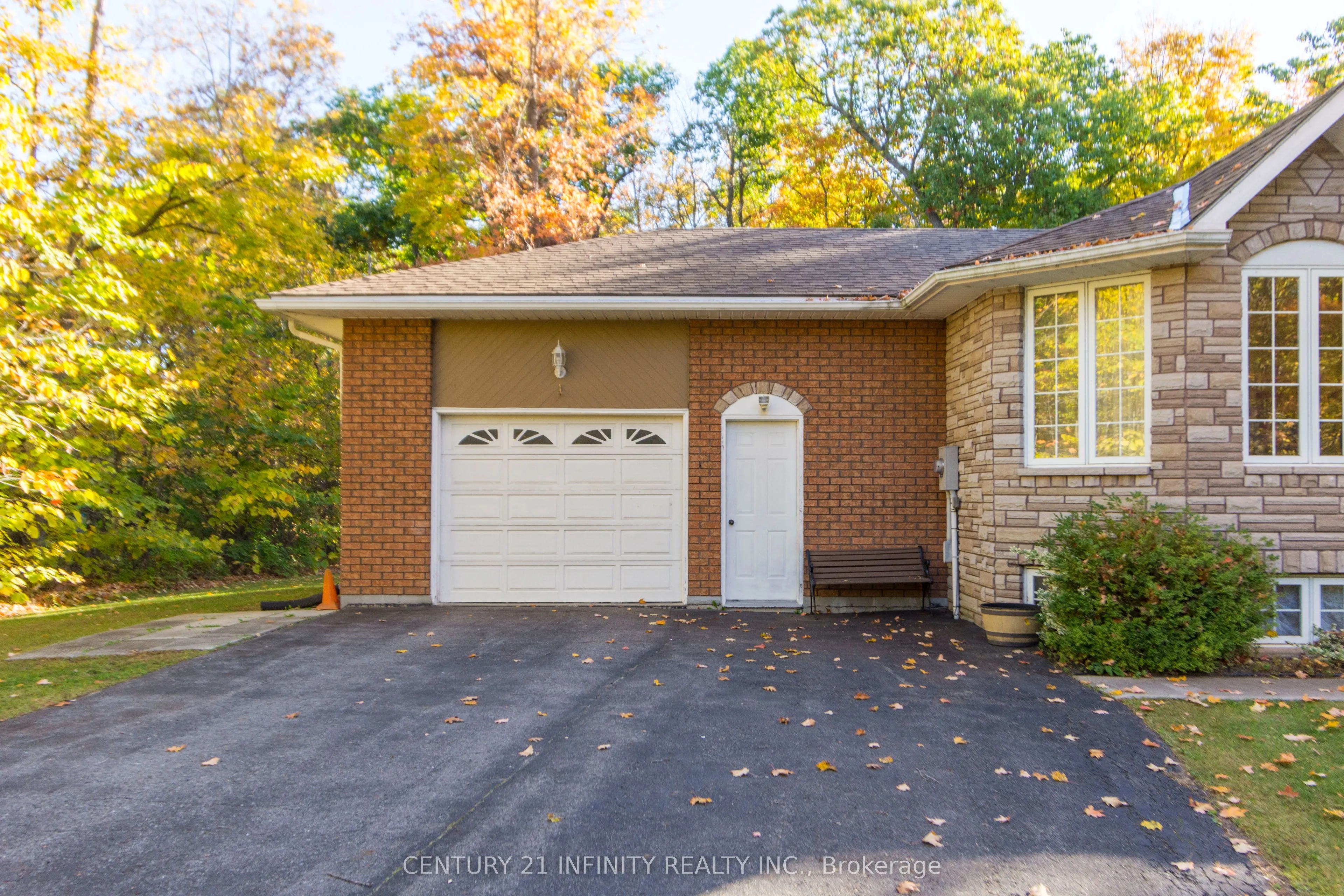 37 Riverside Drive, ON K0L 1L0