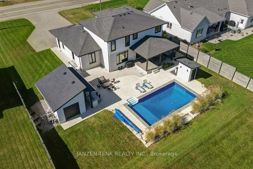 8476 Imperial Road, ON N5H 2R2