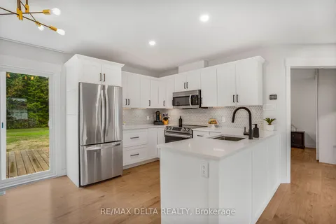 546 Devista Boulevard, ON K0B 1A0