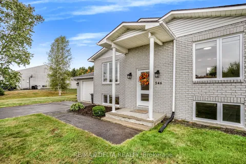 546 Devista Boulevard, ON K0B 1A0