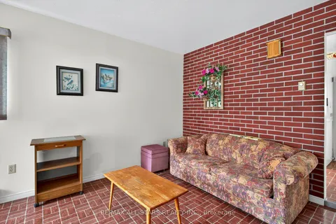 104 Trent Canal Road, ON L9P 1M7