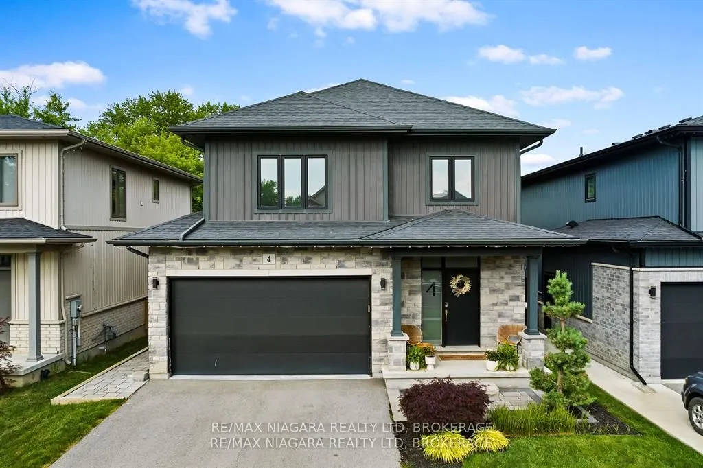 4 Olde School Court, ON L2N 0B1