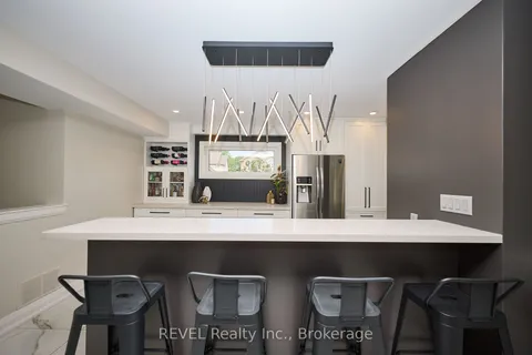 15 Fosh Court, ON L2S 4A9