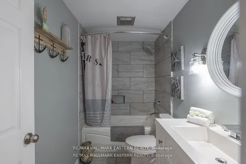 97 Peacock Boulevard, ON L1A 2X5