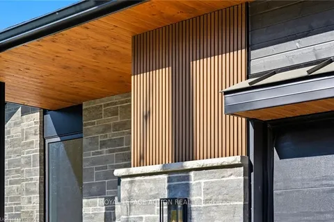 141 Parkside Drive, ON N3T 0S9