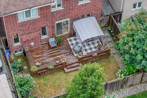 19 McKnight Avenue, ON L8B 0R5