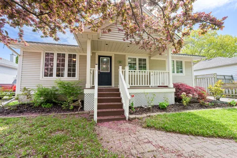 56 Dunkeld Avenue, ON L2M 4A7