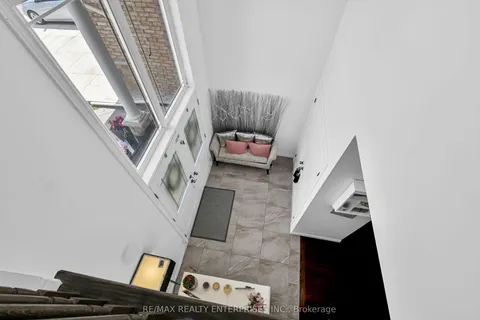 130 Chartwell Circle, ON L9A 0C4