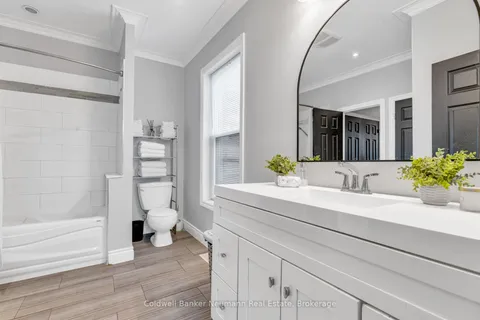 394 Woolwich Street, ON N1H 3W7