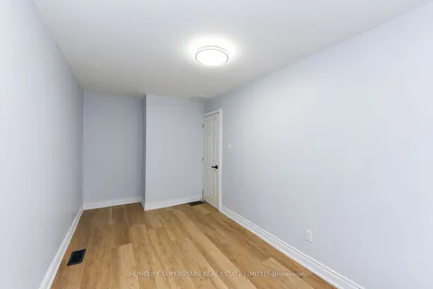 15 Dover Road, ON L3B 2T7