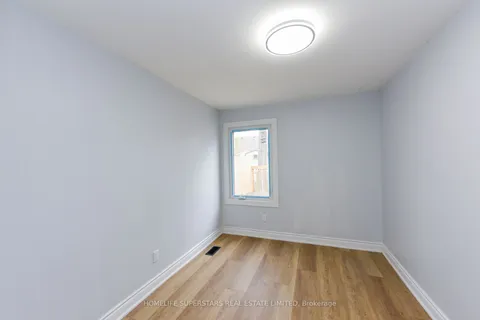 15 Dover Road, ON L3B 2T7